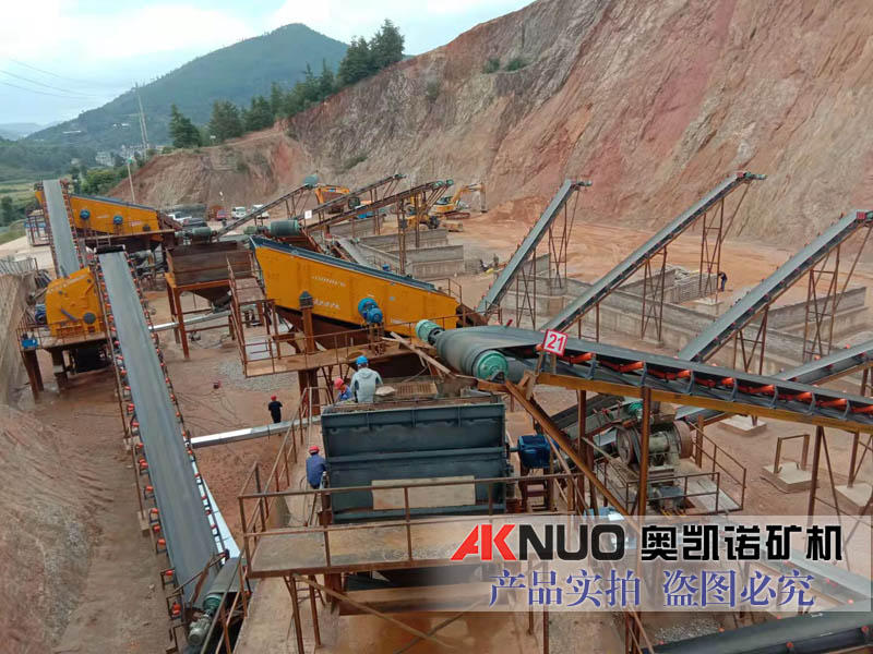 移動(dòng)式礦山石料破碎機(jī)能夠搭載十幾種破碎設(shè)備高效破碎篩分 移動(dòng)式礦山石料破碎機(jī)能夠搭載十幾種破碎設(shè)備高效破碎篩分